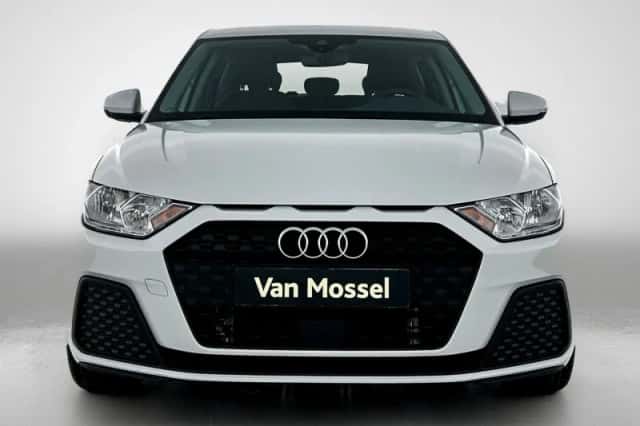 Audi A1 (2024) thumbnail 2