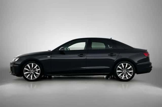 Audi A4 (2021) thumbnail 3