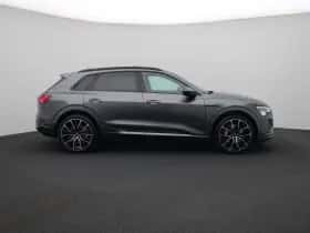 Audi Q8 e-tron thumbnail 6