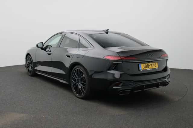 Audi A6 (2025) thumbnail 2