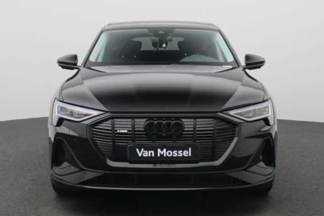 Audi e-tron (2022) thumbnail 2