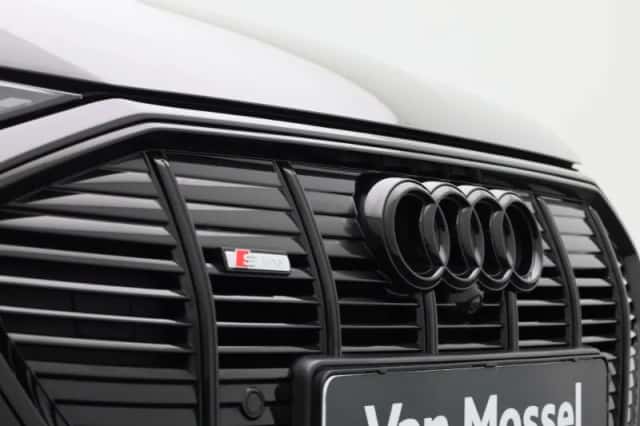 Audi e-tron (2022) thumbnail 10