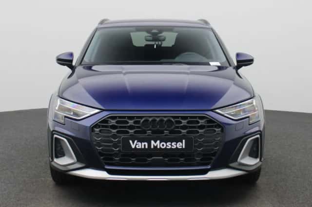 Audi A3 (2025) thumbnail 2