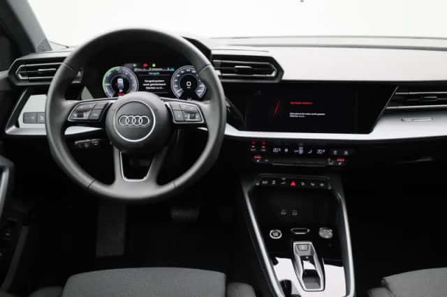 Audi A3 (2025) thumbnail 8