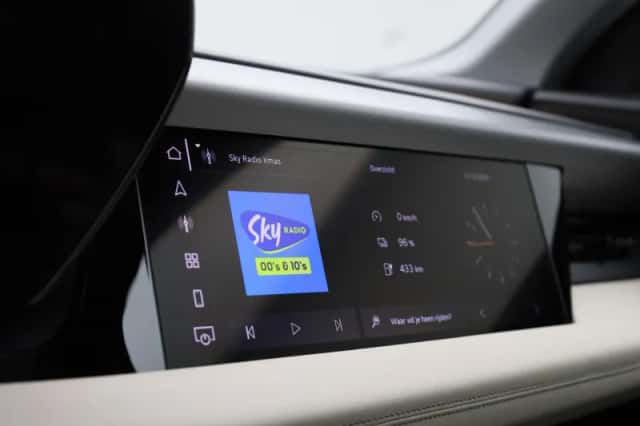 Audi Q6 e-tron (2025) thumbnail 38