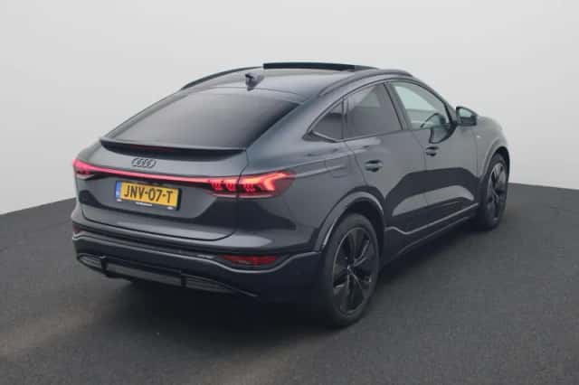 Audi Q6 e-tron (2025) thumbnail 60