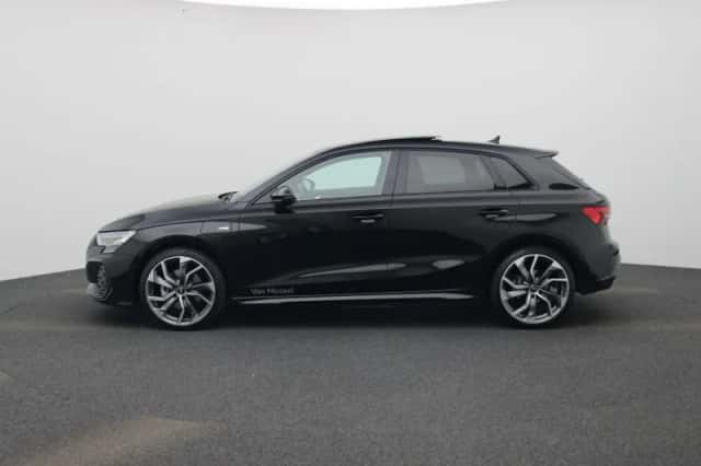 Audi A3 (2025) thumbnail 4