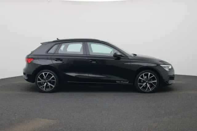 Audi A3 (2024) thumbnail 6