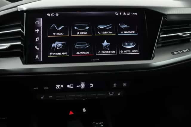 Audi Q4 e-tron (2024) thumbnail 11