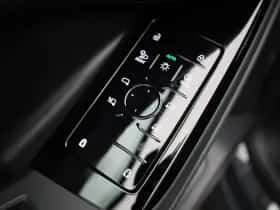 Audi Q6 e-tron (2025) thumbnail 43