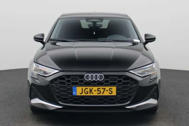 Audi A3 (2025) thumbnail 2