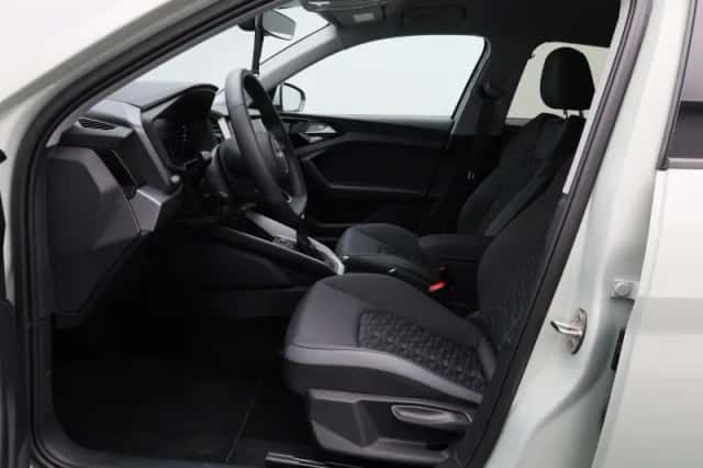 Audi A1 (2025) thumbnail 9