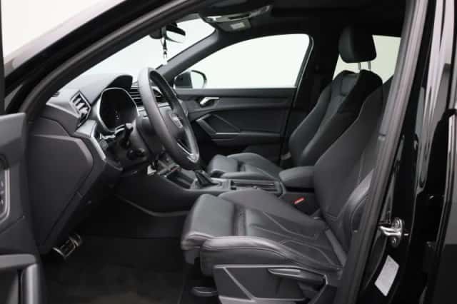 Audi Q3 (2023) thumbnail 12