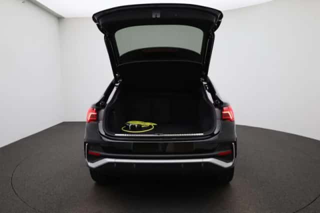 Audi Q3 (2023) thumbnail 42