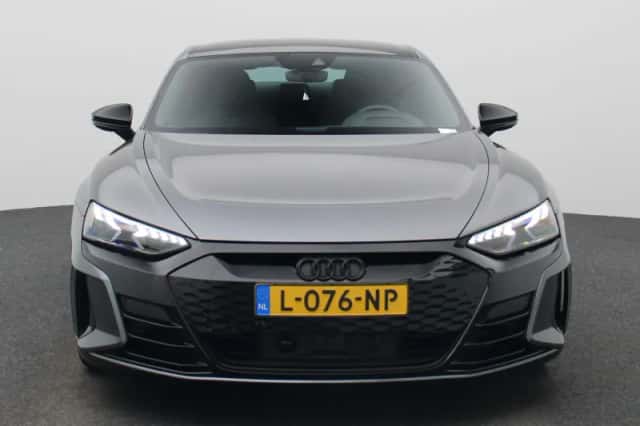 Audi e-tron GT (2021) thumbnail 2