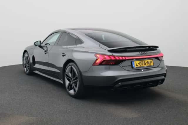 Audi e-tron GT (2021) thumbnail 3
