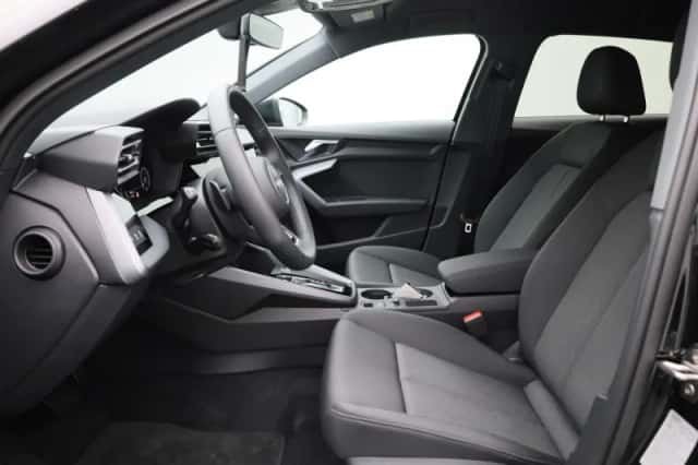 Audi A3 (2025) thumbnail 9