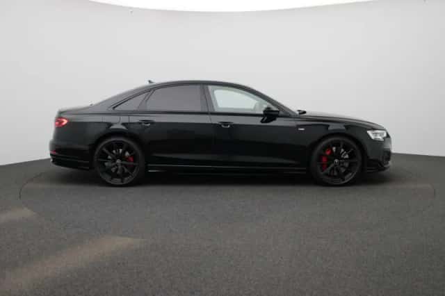 Audi A8 (2025) thumbnail 6