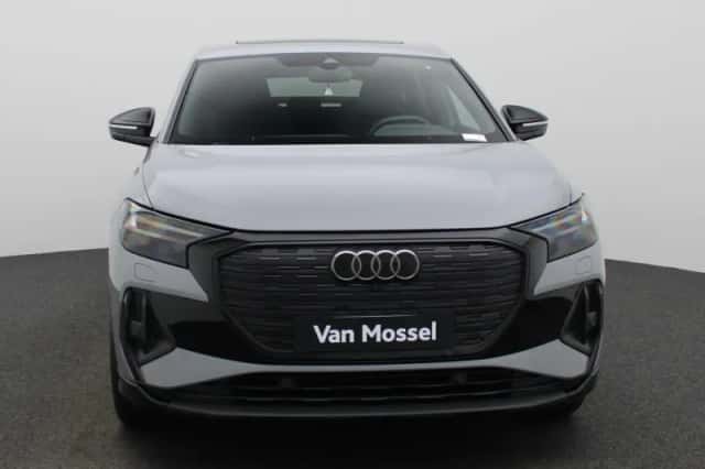 Audi Q4 (2025) thumbnail 2