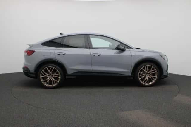 Audi Q4 (2025) thumbnail 6