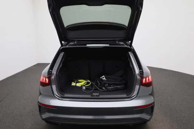 Audi A3 (2024) thumbnail 10