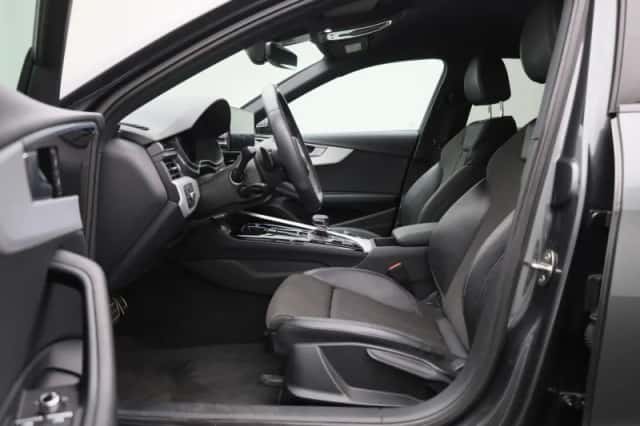 Audi A4 (2024) thumbnail 11
