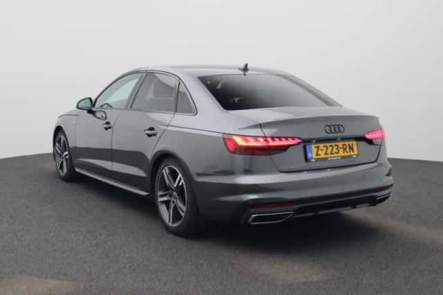 Audi A4 (2024) thumbnail 3