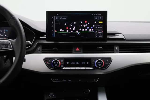 Audi A4 (2024) thumbnail 9