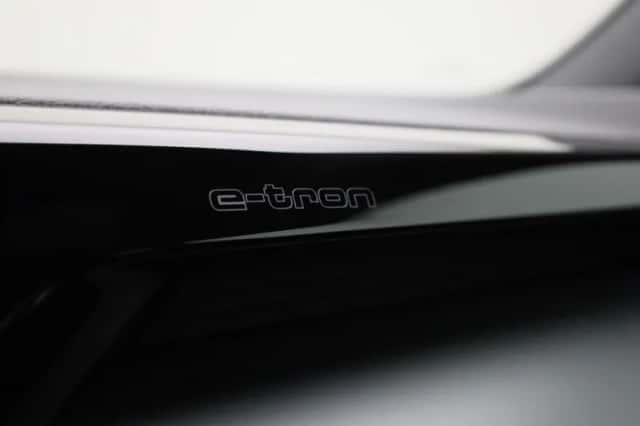 Audi e-tron GT (2022) thumbnail 27