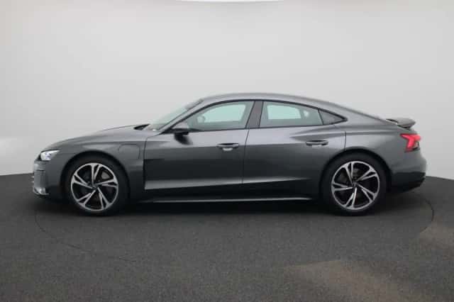 Audi e-tron GT (2022) thumbnail 4