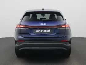 Audi Q4 e-tron thumbnail 5