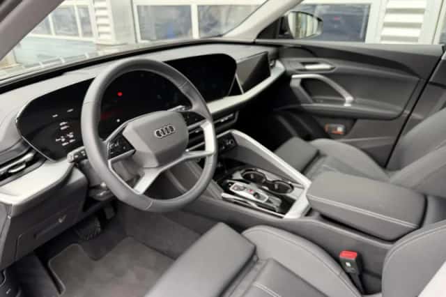 Audi Q5 (2026) thumbnail 3