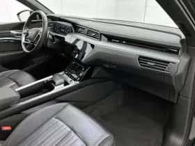 Audi e-tron thumbnail 15