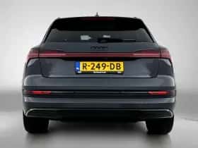 Audi e-tron thumbnail 4