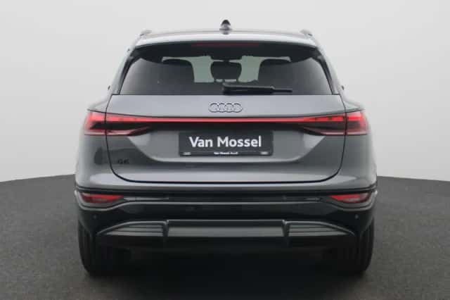 Audi Q6 e-tron (2025) thumbnail 5