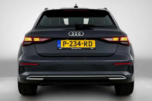 Audi A3 (2021) thumbnail 3