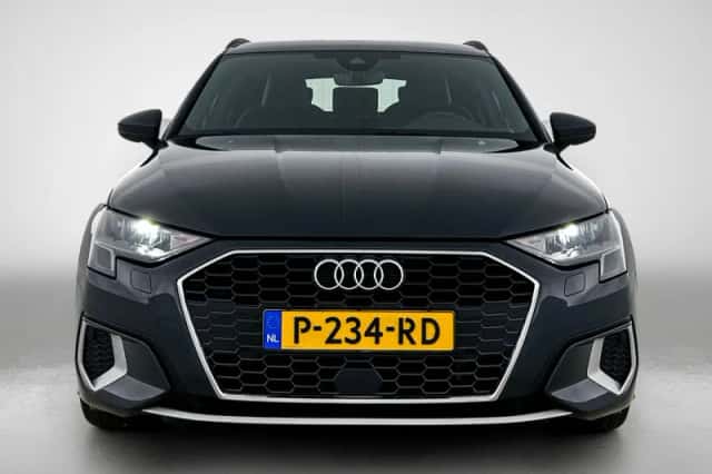Audi A3 (2021) thumbnail 2