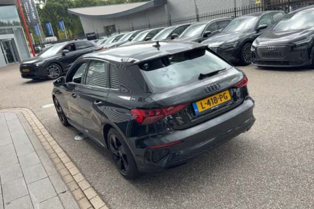 Audi A3 (2021) thumbnail 4