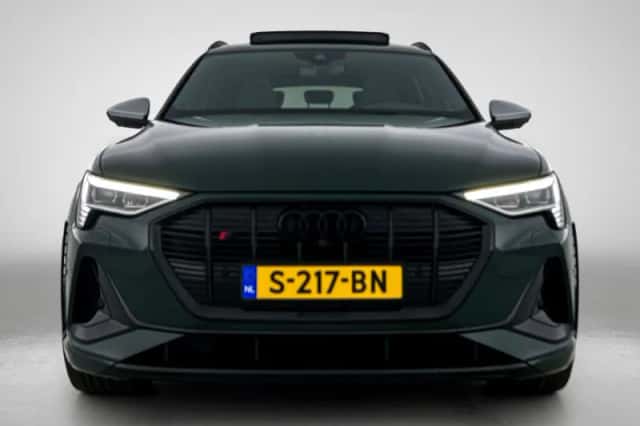 Audi e-tron (2022) thumbnail 2