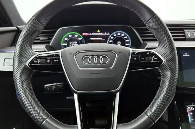 Audi e-tron (2022) thumbnail 30
