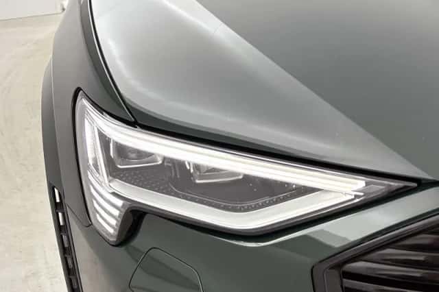 Audi e-tron (2022) thumbnail 6