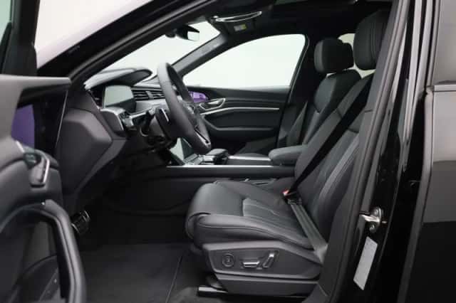 Audi Q8 (2025) thumbnail 11