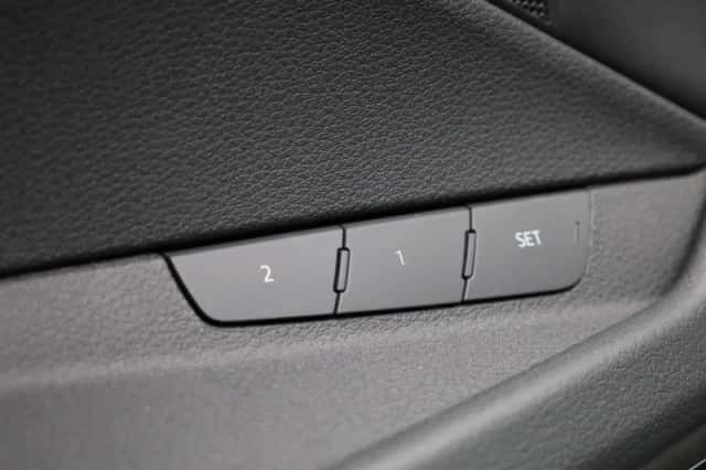 Audi Q8 (2025) thumbnail 39