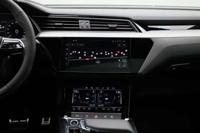 Audi Q8 (2025) thumbnail 9