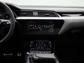 Audi Q8 thumbnail 9