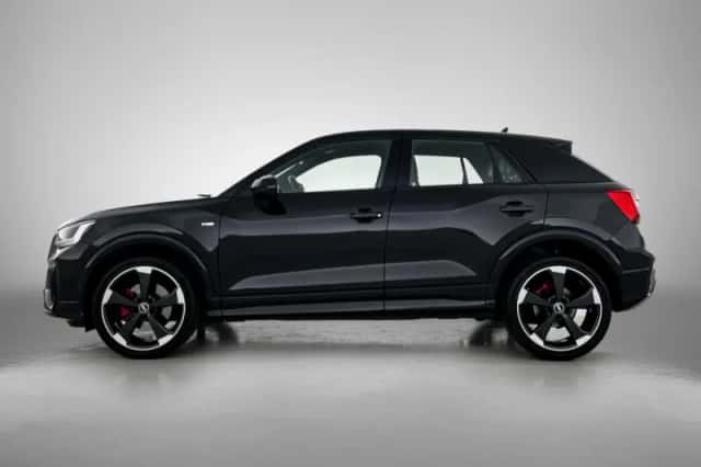 Audi Q2 (2022) thumbnail 3