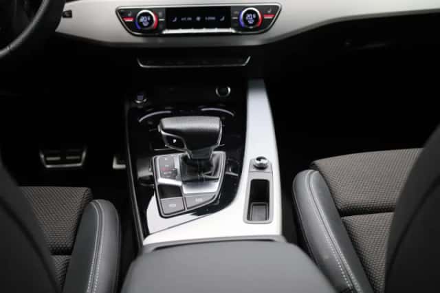 Audi A4 (2023) thumbnail 10