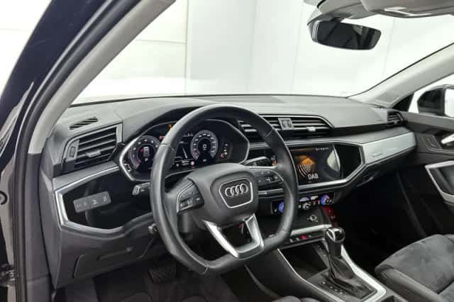 Audi Q3 (2023) thumbnail 12