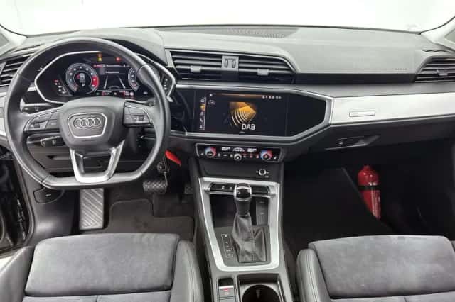 Audi Q3 (2023) thumbnail 13