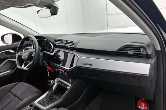 Audi Q3 (2023) thumbnail 15
